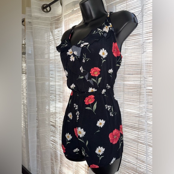 NWOT Ruffle Flora Cami Romper - Picture 4 of 14